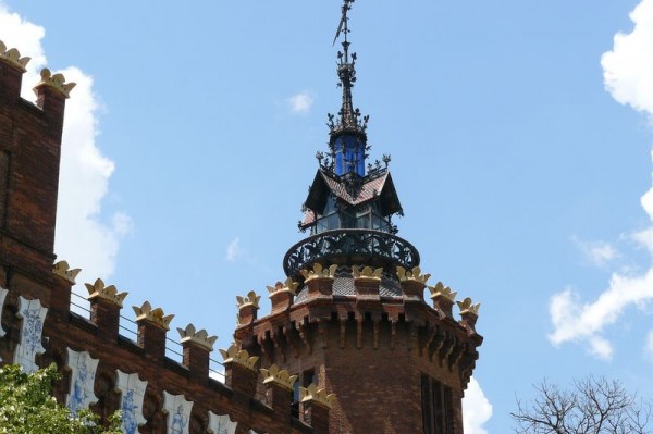 castell_dels_tres_dragons_1