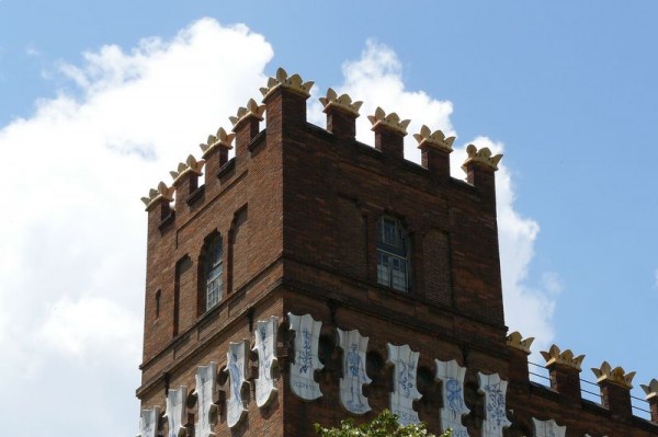 castell_dels_tres_dragons_2